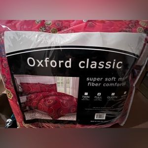 Oxford Classic - Red - Exotic Luxury Bedspread